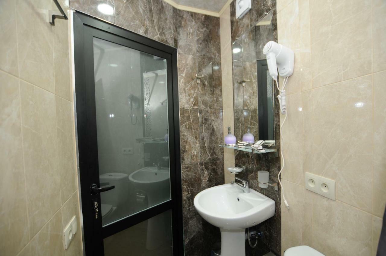 My Cityhotel Tbilissi Extérieur photo